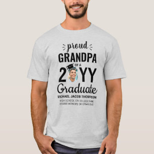Graduate Foto Abschluss Klasse Jahr Proud Großmeis T-Shirt
