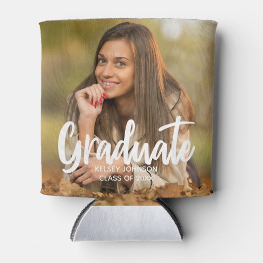 Graduate Foto Bold Script Custom Graduation Party Dosenkühler (Vorderseite)