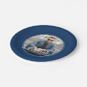 Graduate Foto Bold Script Graduation Party Pappteller (Schrägansicht)