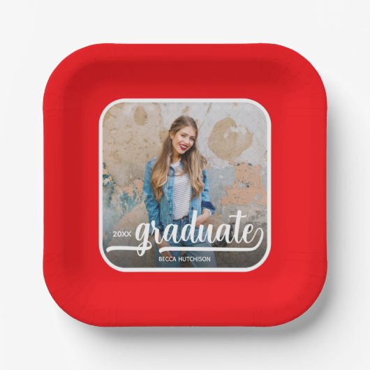 Graduate Foto Bold Script Red Abschluss Pappteller (Vorderseite)