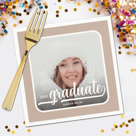 Graduate Foto Bold Script Taupe Serviette