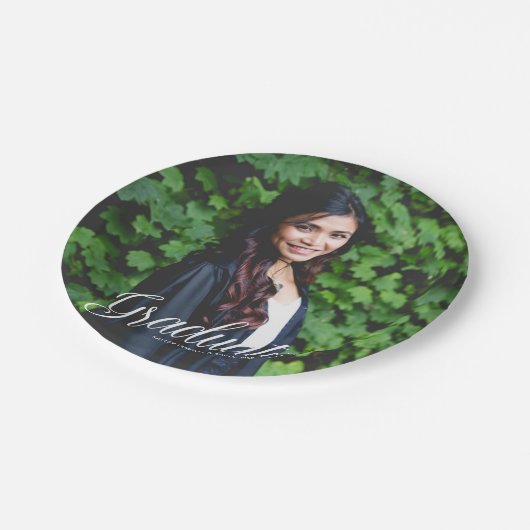 Graduate Foto Elegant 2025 Graduation Party Pappteller (Schrägansicht)