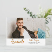Graduate Foto Gold Confetti Graduation Cap Einladung (Stehend Vorderseite)