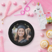 Graduate Foto Name Black Wavy Rorder Abschluss Pappteller (Party)