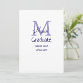 Graduate fügen Name Monogramm lila einfache minima Einladung (Stehend Vorderseite)