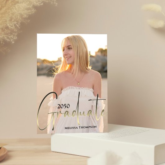 Graduate Minimalistisch Foto Template Gold Script Postkarte