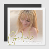 Graduate Minimalistische Gold Script Foto Magnetic Magneteinladung (Vorne/Hinten)