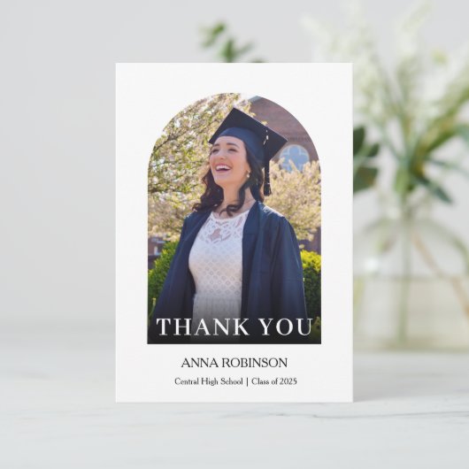 Graduate Modern Arch Photo Graduation Dankeskarte (Stehend Vorderseite)