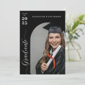 Graduate Modern Arch Photo Graduation Invitation Einladung (Stehend Vorderseite)