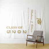 Graduate Modern Gold Script Black Twin Abschluss Wandteppich (Beispiel (Horizontal))