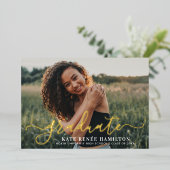 Graduate Modern Gold Script Graduation Party Foto Folieneinladung (Stehend vorne)