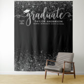 Graduate Modern Silver Script Graduation Party Wandteppich (Beispiel)
