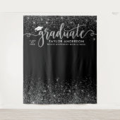 Graduate Modern Silver Script Graduation Party Wandteppich (Vorderseite)