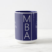 Graduate Name Blue MBA Zweifarbige Tasse (Mittel)