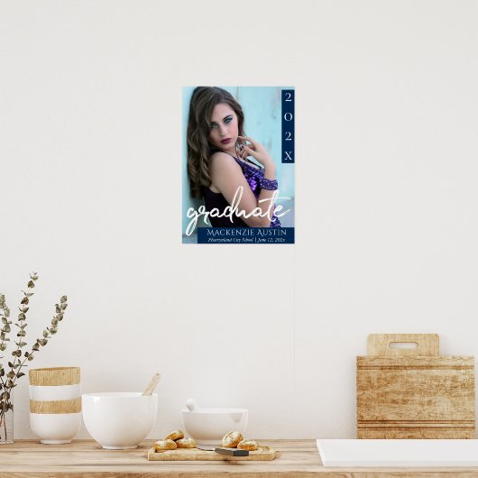 Graduate Navy Script | Dunkelblaues Foto Keepake Poster (Küche)