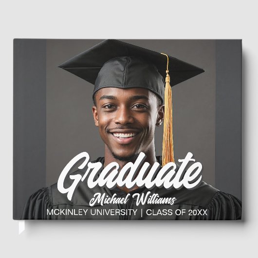 Graduate Photo with Bold Script Graduation Party Gästebuch (Vorderseite)