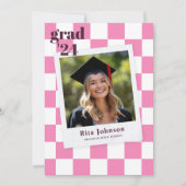 Graduate Pink Checkered Modern Foto Abschluss Ankündigung (Vorderseite)