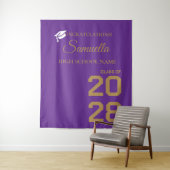 Graduate Purple Gold Script Graduation Party Wandteppich (Beispiel)