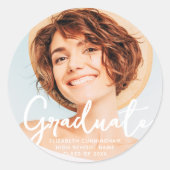 Graduate Simple Modern Script Grad Foto Runder Aufkleber (Vorderseite)