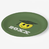 Graduate Smiling Face Graduation Cap Pappteller (Schrägansicht)