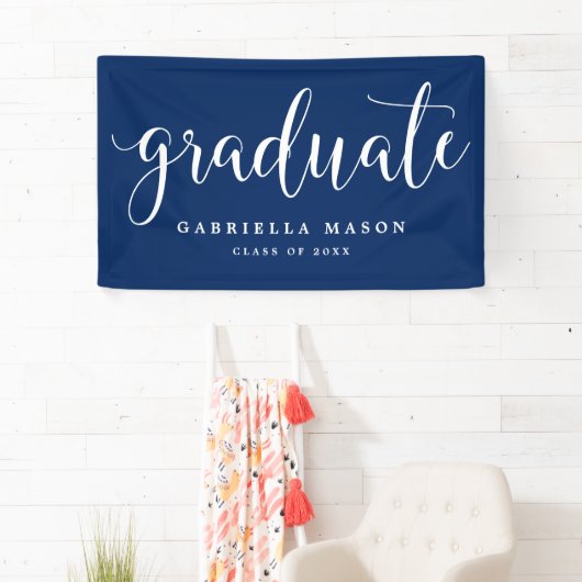 Graduate White Script | Benutzerdefinierte Hinterg Banner (Insitu)