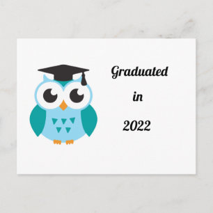 Graduated in 2022 cute wise owl ankündigungspostkarte