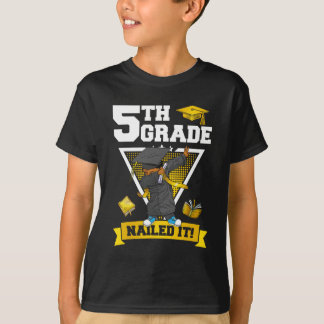 Graduation Boy 5th Grade Nailed It Cl Of 2024  T-Shirt