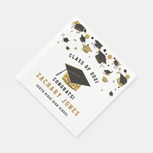 Graduation Cap Class of 2021 für Black & Gold Glit Serviette (Ecke)
