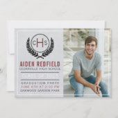 Graduation Party 2023 Monogram Maroon Einladung (Vorderseite)