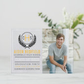 Graduation Party 2023 Monogramm Gelb Einladung (Stehend Vorderseite)