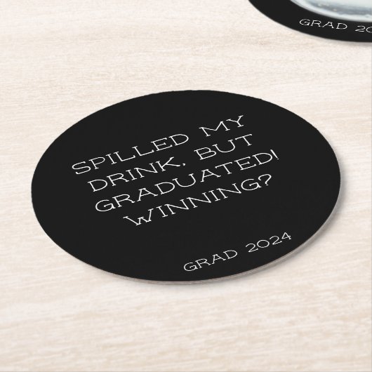 Graduation Party 2025 Grad Slogan Black Simple Runder Pappuntersetzer (Angewinkelt)