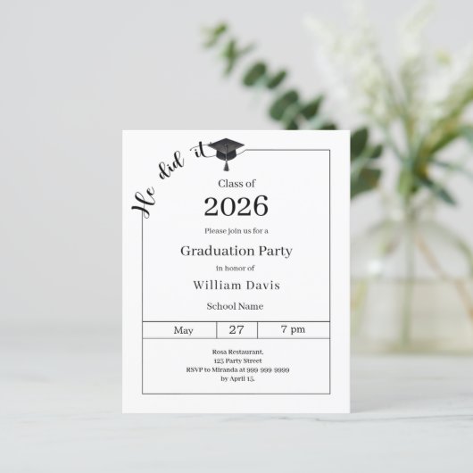 Graduation party black white He did it invitation (Stehend Vorderseite)