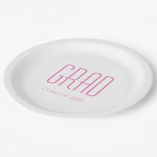Graduation Party Class of 2025 Pink Typografy Pappteller (Schrägansicht)