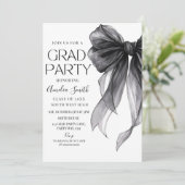 Graduation Party Invitation Black Bow Graduation A Einladung (Stehend Vorderseite)
