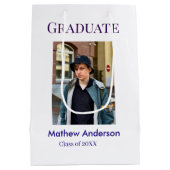 Graduation photo name class of 20XX blue simple bo Mittlere Geschenktüte (Rückseite)