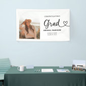 Graduation Photo Script with Heart Banner (Messeveranstaltung)