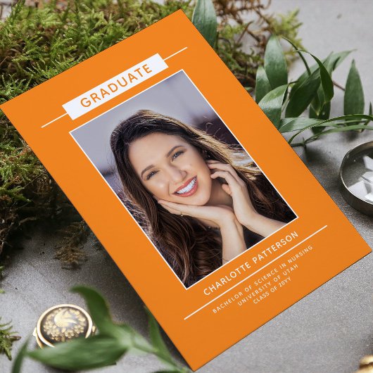 Graduationspartei Simple Modern Script Foto Orange Einladung