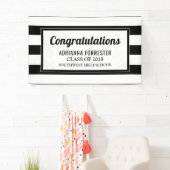 Graduierte Glückwunsch-Schwarz-weiße Streifen Banner (Insitu)