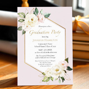 Graduiertenparty mit weißer Creme und rosafarbenen Einladung