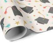 Graduierungskappe und Tassel auf Creme Geschenkpapier (Rolleneckpunkt)