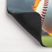 Graduierungsobergrenze auf einem flammenden Baseba Mousepad (Ecke)