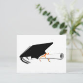 Graduierungsobergrenze mit Diplom Ankündigungspostkarte (Stehend Vorderseite)