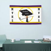 Graduierungsobergrenze mit Diplom- und Goldzirkel Banner (Messeveranstaltung)