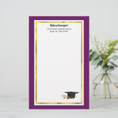 Graduierungsobergrenze und Diplom für Lila Briefpapier (Stehend Vorderseite)