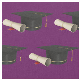 Graduierungsobergrenze und Diplom für Lila Stoff