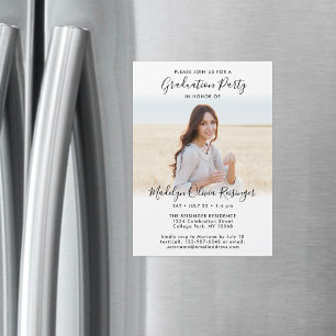 Graduierungspartei Einfaches Foto und Schwarz-weiß Magneteinladung