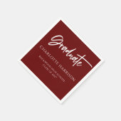 Graduierungspartei Maroon und White Script Napkins Serviette (Ecke)