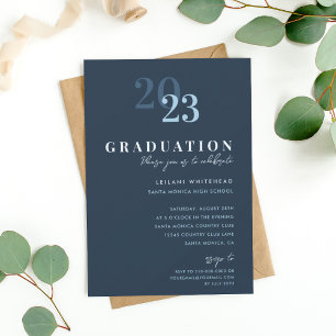 Graduierungspartei Moderne Typografie Navy Blue Einladung