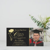 Graduierungsparty Foto Einladung Black & Gold Cap (Stehend Vorderseite)