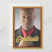 Graduierungsparty Foto Maroon und Gold Mortarboard Einladung (Rückseite)